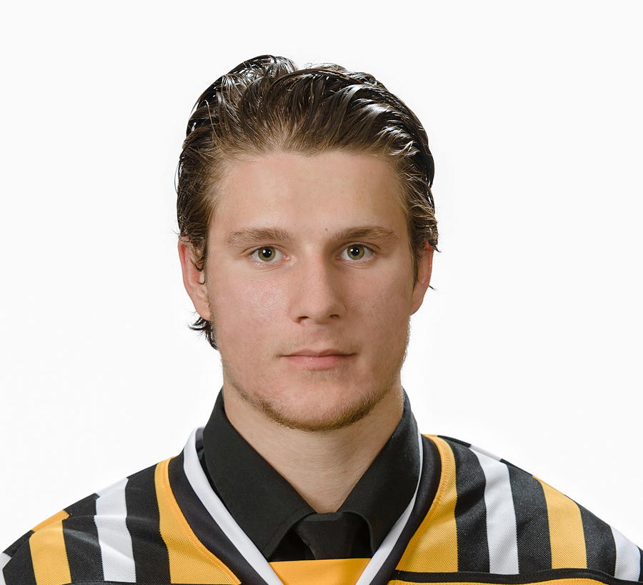 Zacha signs with Devils