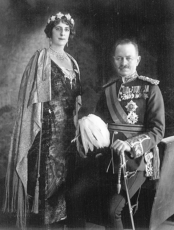 Excitement ruled when war-hero general paid a visit to Sarnia