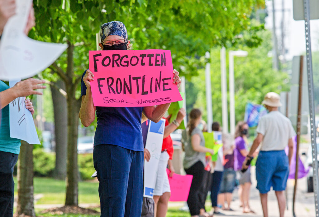 Health-care workers rally for pandemic pay increase