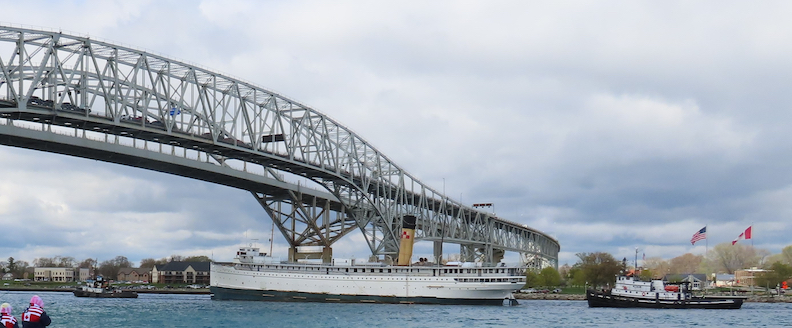 Iconic steamliner S.S. Keewatin passes through Sarnia